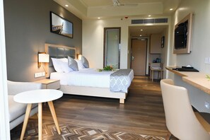 Deluxe-Zimmer | Schreibtisch, Bügeleisen/Bügelbrett, kostenloses WLAN, Bettwäsche