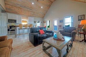 Smart TV - Bay Haven w/ Shared Boat Dock & Waterfront Pool | Big Trout by AvantStay (Corpus Christi)