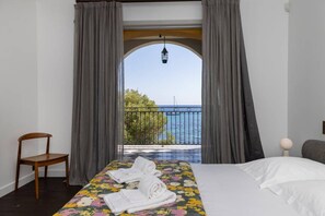 6 habitaciones, caja de seguridad en la habitación y escritorio 