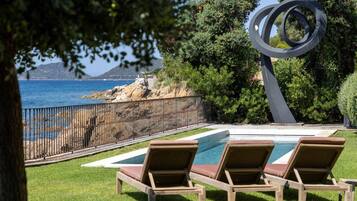 Piscine extérieure, piscine chauffée