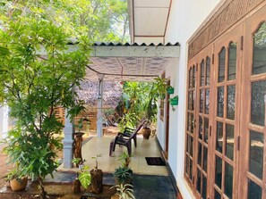 Mặt tiền nơi lưu trú