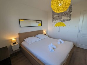 4 habitaciones, escritorio, tabla de planchar con plancha y wifi gratis