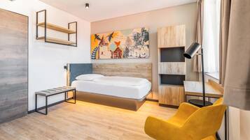 Blackout drapes, soundproofing, free WiFi, bed sheets