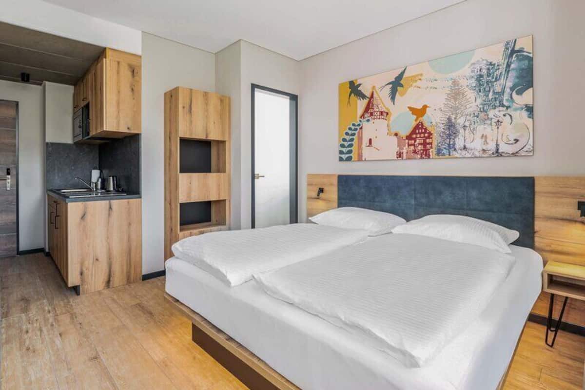 Doppelzimmer, Nichtraucher, Kochnische (French Bed)