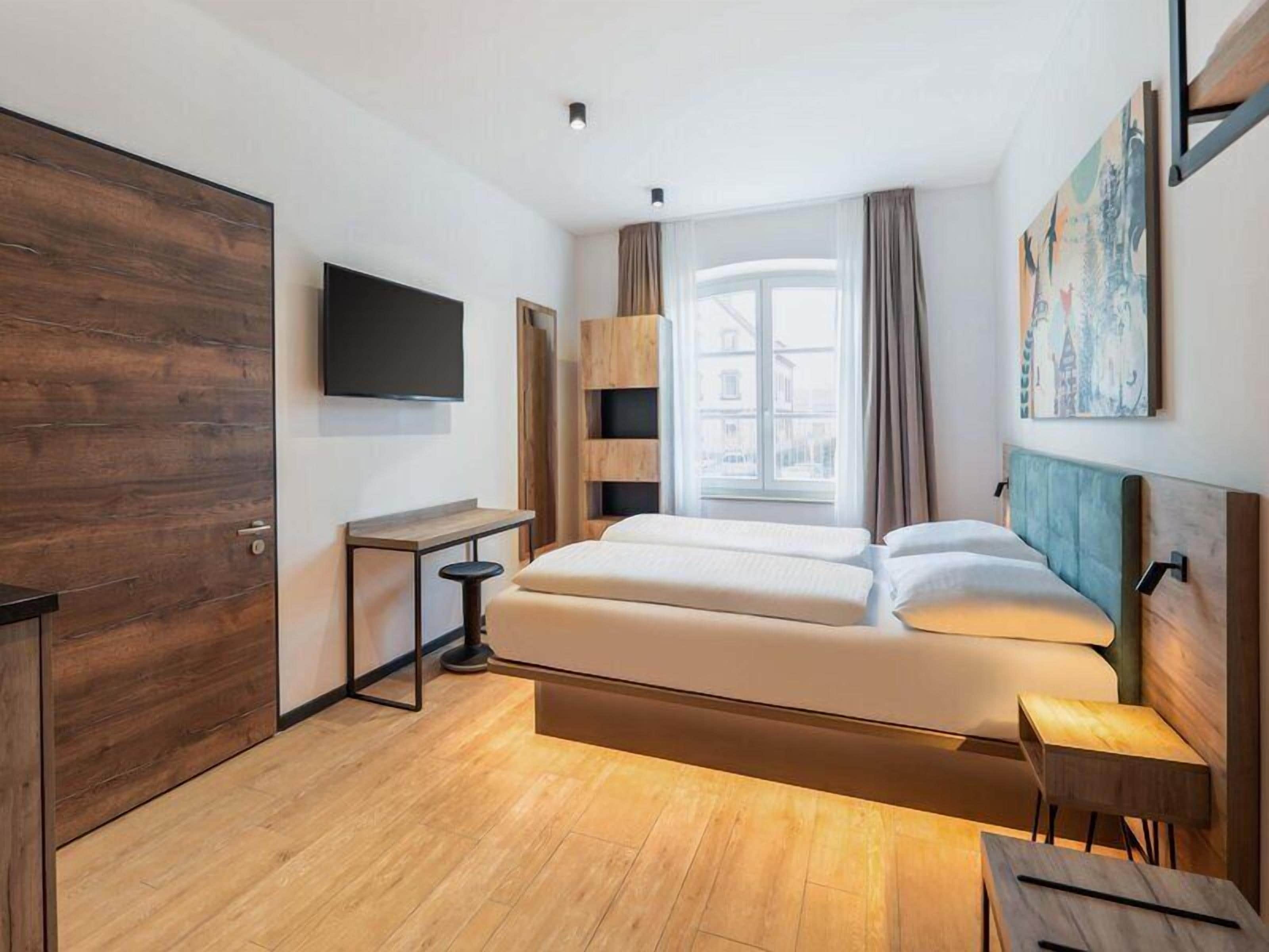 Cortinas blackout, sistema de insonorización y wifi gratis 