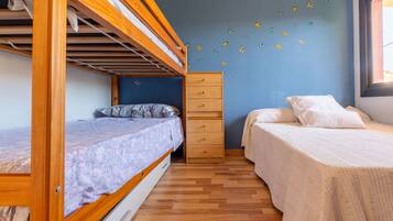 5 chambres, bureau, fer et planche Ă  repasser, Wi-Fi