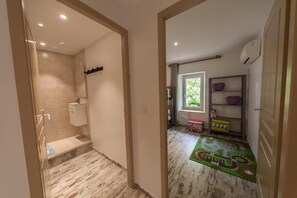 1 bedroom, free WiFi, bed sheets - Château Pierre de Montignac (Civrac-en-Medoc)