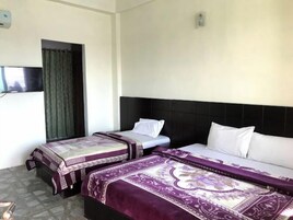 Family Room | Free WiFi