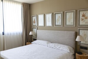 2 多间卧室、收费 WiFi、床单