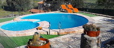 Ferienhaus, 2 Schlafzimmer, eigener Pool, Gartenblick | Pool