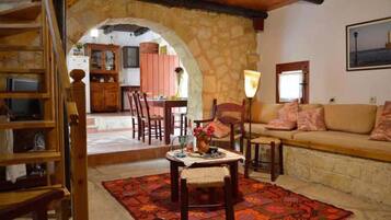 Maison Traditionnelle | Coin séjour