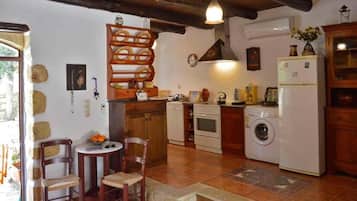 Traditional House | Private kitchen