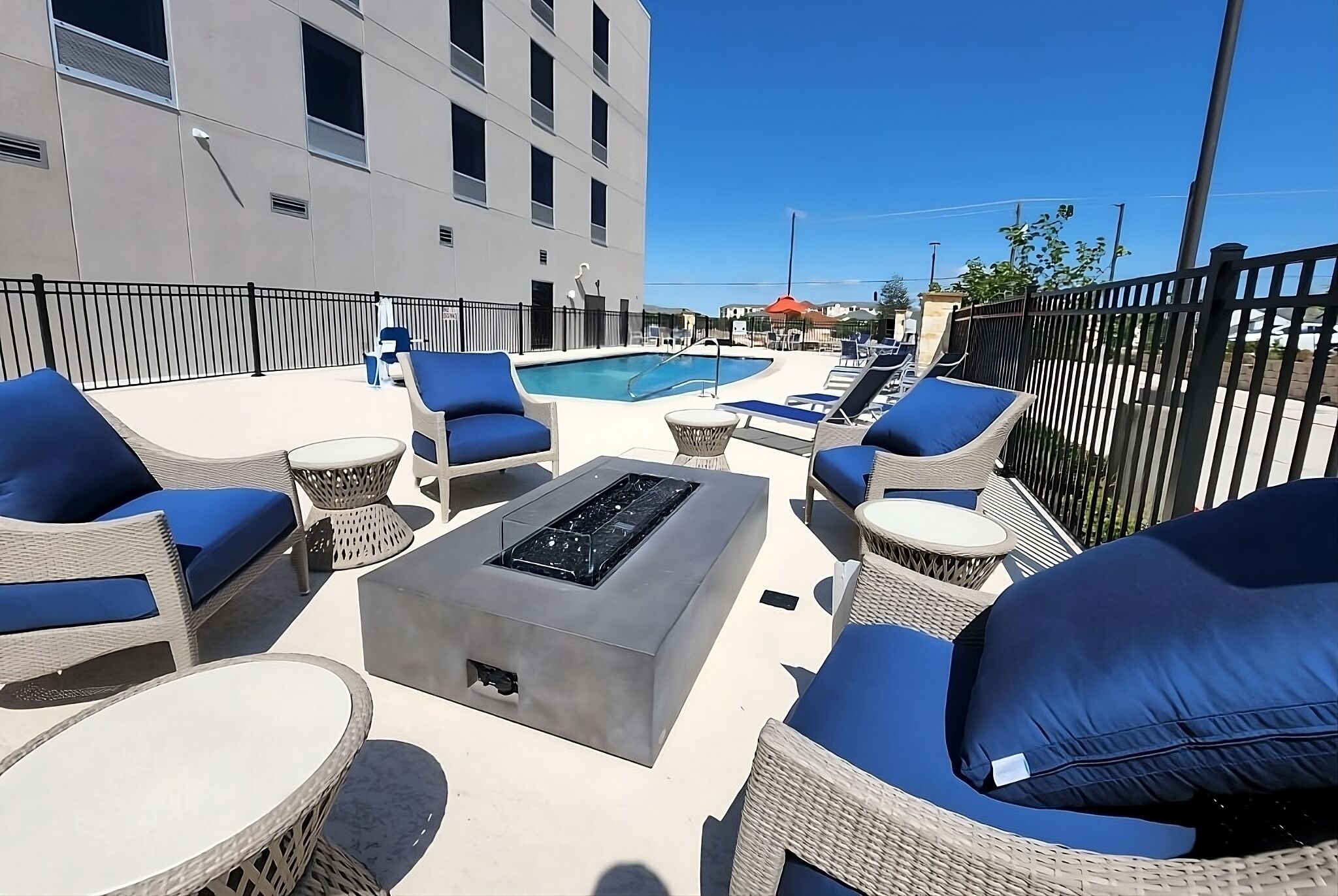 Pet-friendly Property! Free Breakfast & Parking, Short Drive to Pfluger Park!