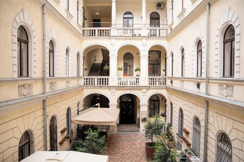 Danube Dwelling Akacfa 41