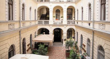 Danube Dwelling Akacfa 41