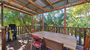 Outdoor dining - PINCHINS PLACE, TOP NOTCH (BRUNSWICK HEADS)