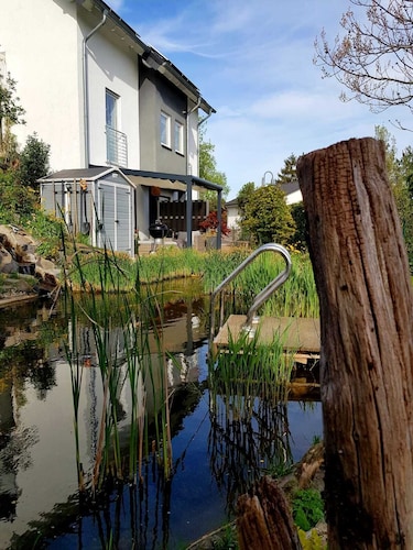Traumhaftes und entspanntes wohnen am Gartenteich