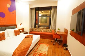 Executive Room | Premium bedding, minibar, in-room safe, desk - IRA By Orchid Noida (Noida)