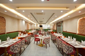 Breakfast, lunch and dinner served - IRA By Orchid Noida (Noida)