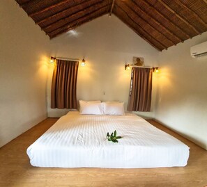 Casa econômica, 1 quarto | 1 quarto, cofres nos quartos, ferros/tábuas de passar roupa