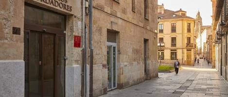 Façana frontal de l'allotjament