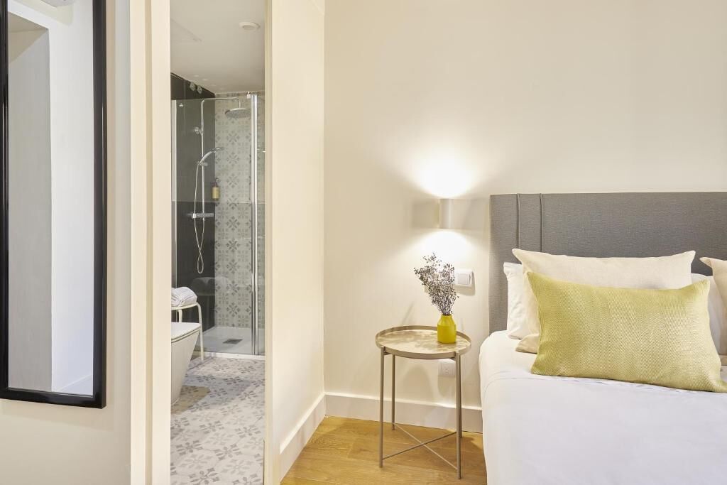 Studio | Premium bedding, down comforters, desk, laptop workspace