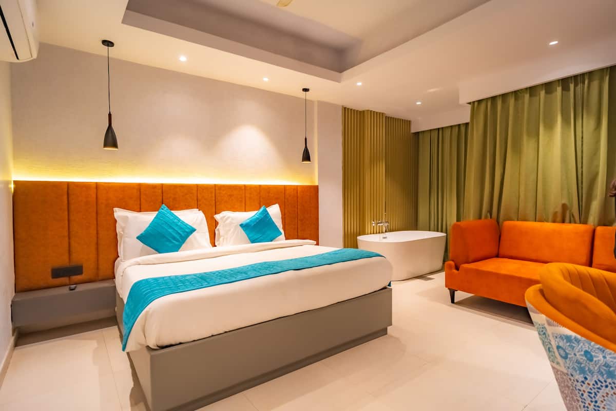 Presidential Room | Desk, laptop workspace, free WiFi, bed sheets