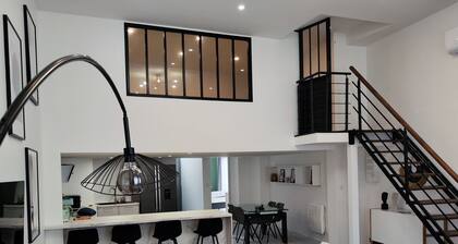 Loft 120m2 with AC & Sauna/Hammam