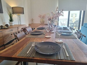 Dining room - Paramount Gardens Resorts D204 (Tersefanou)