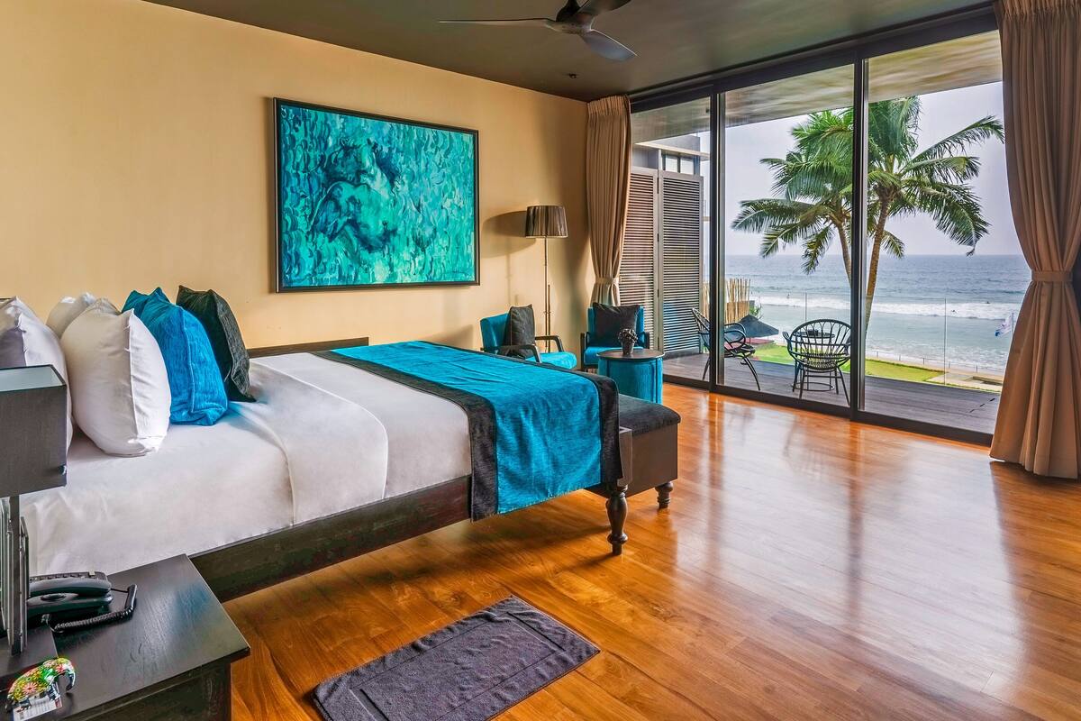 Deluxe Double Room, Balcony, Ocean View | 1 bilik tidur, peralatan tempat tidur premium, bar mini percuma