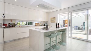 Unclassified image, 4 of 48, button - Casa Branca - Magnificent villa with private pool (Aroeira)