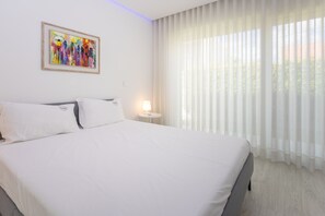 3 bedrooms, iron/ironing board