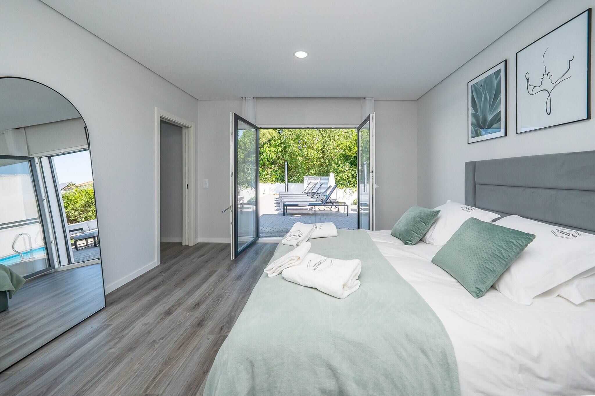 4 slaapkamers, een strijkplank/strijkijzer