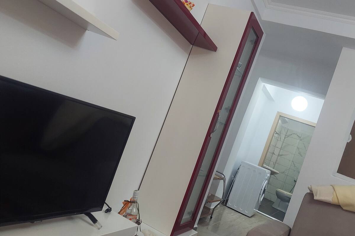 Economy Apartment | Living area