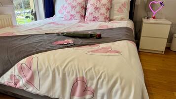 1 chambre, fer et planche Ă repasser, Wi-Fi, draps fournis