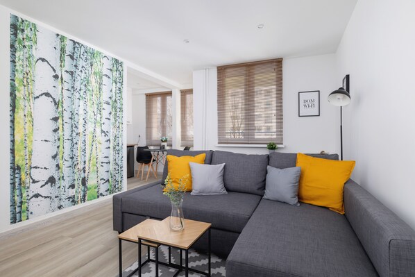 Living area - Studio With Desk in Katowice by Renters (Katowice)