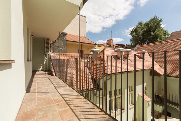 Deluxe Apartment | Terrace/patio