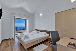 4 Schlafzimmer, Bügeleisen/Bügelbrett, Reisekinderbett, kostenloses WLAN