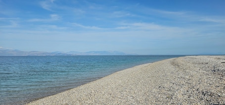 Beach nearby, sun-loungers, beach towels. Peloponnese Hideout-traditional stone house with amazing views and pet friendly