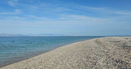 Peloponnese Hideout-traditional stone house with amazing views and pet friendly