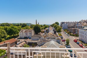 Property grounds - Superior Sea View Apartment (Plymouth)