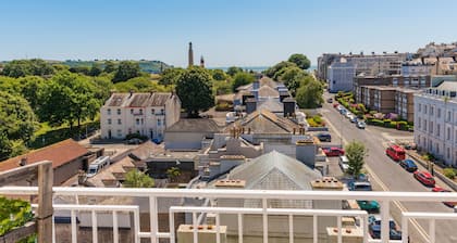 Superior Sea View Apartment
