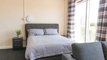 1 bedroom, WiFi, bed sheets