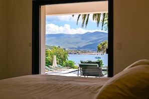 4 bedrooms, in-room safe, free WiFi, bed sheets