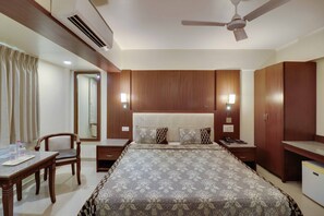 Deluxe Room | Living area - Centra Hotel  (Ahmedabad)