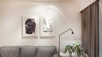 Apartemen Kota | Area keluarga | Televisi plasma 40-inci dengan saluran TV kabel