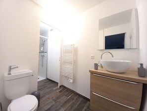 Family Townhome | Bathroom - Maison et Appart d'Anatole à Poitiers   (Poitiers)