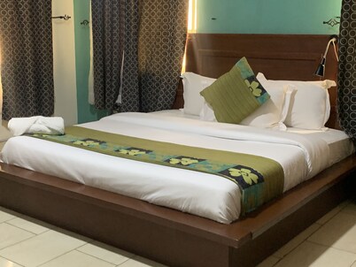 FOSTER INN -ASAKE