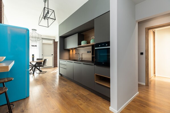 Apartament urbà | Cuina privada | Frigorífic gran, rentaplats, cafetera exprés i cafetera i tetera