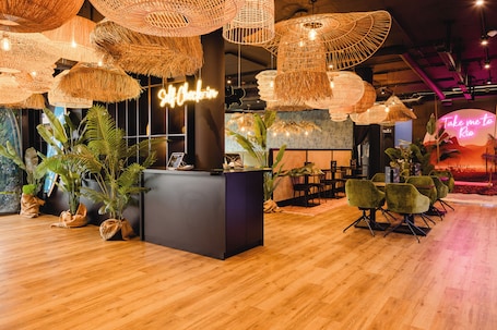 Lobby. Rioca Hafeninsel Posto 8